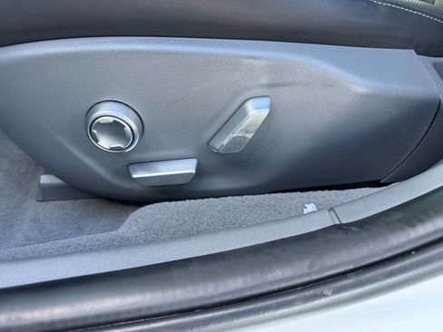 Used 2023 Lucid Air Touring image 26