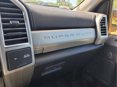 Used 2017 Ford F350 Lariat w/ Chrome Package AWD/4WD image 32