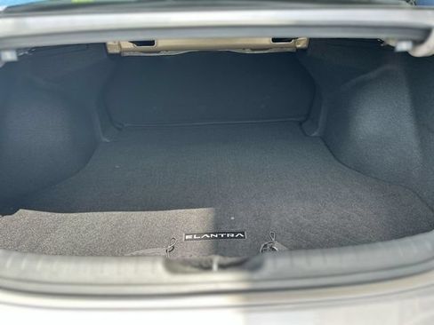 Used 2023 Hyundai Elantra Blue FWD image 24