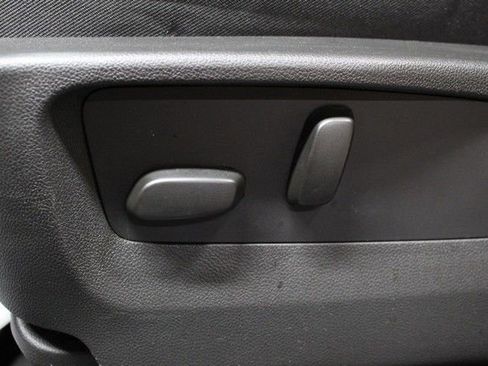 Certified 2023 Buick Envision Essence FWD image 18