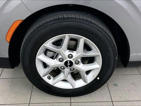 Used 2025 Kia Soul LX image 34