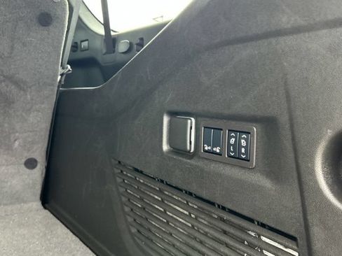 Used 2024 GMC Yukon XL Denali Ultimate w/ LPO, Floor Liner Package AWD/4WD image 12
