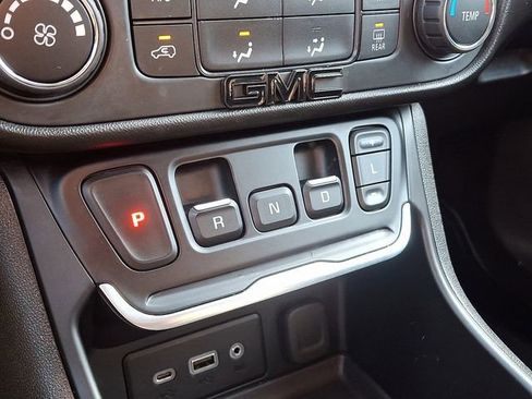 Certified 2020 GMC Terrain SLE w/ Elevation Edition image 14