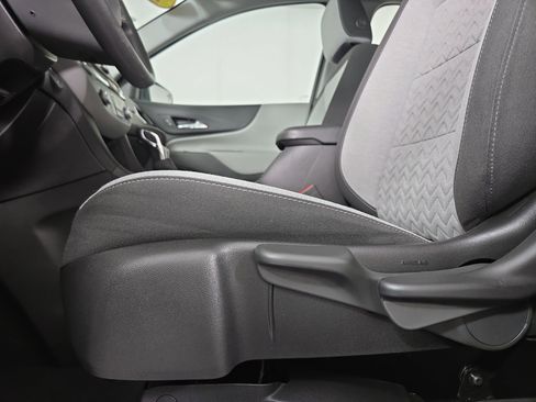 Certified 2023 Chevrolet Equinox LS w/ Driver Confidence II Package image 29