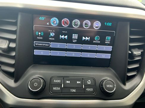 Used 2018 GMC Acadia SLT w/ LPO, Floor Liner Package FWD image 24