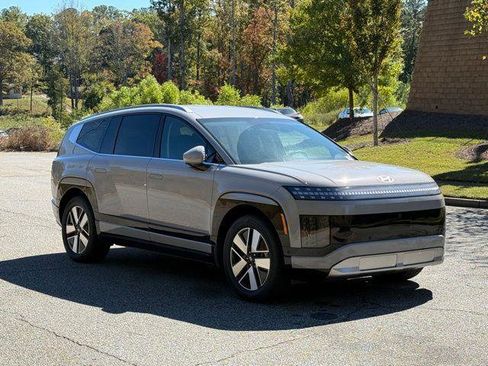 New 2026 Hyundai Ioniq 9 SEL image 8