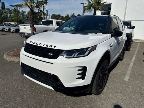 Certified 2025 Land Rover Discovery Sport Dynamic SE AWD/4WD image 1