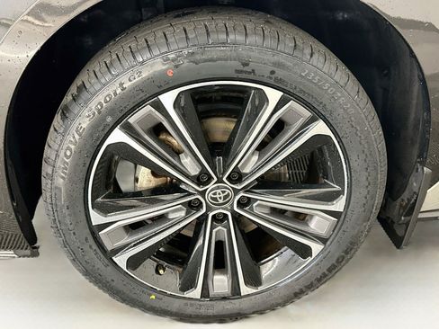 Used 2023 Toyota bZ4X AWD image 11