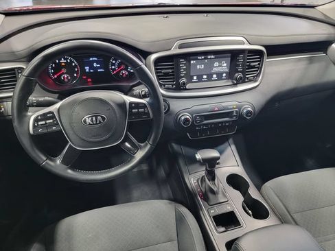 Used 2020 Kia Sorento S FWD image 29