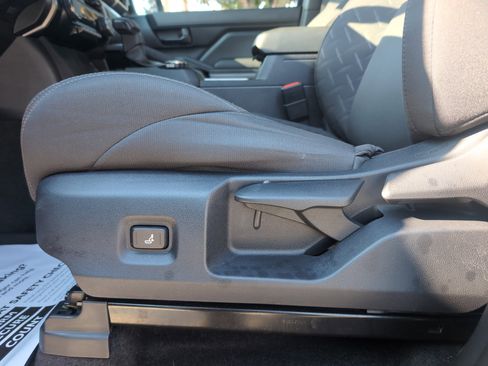 Certified 2025 Toyota Tacoma SR5 image 17