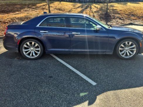 Used 2015 Chrysler 300 C Platinum w/ Light Group image 8