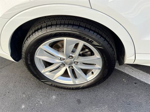 Used 2018 Audi Q3 2.0T Premium w/ Convenience Package image 12