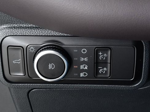 New 2026 Ford Explorer Platinum w/ LUX Leather Package image 32