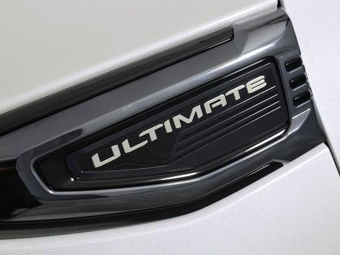 Used 2025 GMC Yukon Denali Ultimate AWD/4WD image 60
