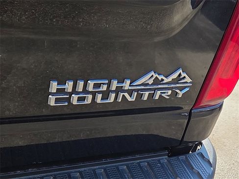 Used 2024 Chevrolet Silverado 2500 High Country w/ High Country Premium Package image 28