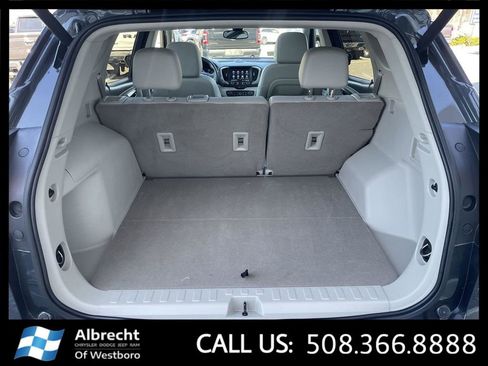 Used 2022 GMC Terrain Denali w/ Denali Premium Package AWD/4WD image 15
