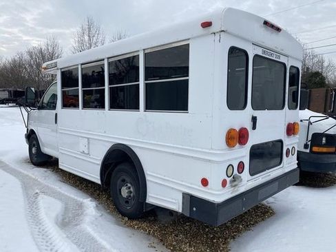 Used 2007 Chevrolet Express 3500 w/ School Bus Package RWD image 2