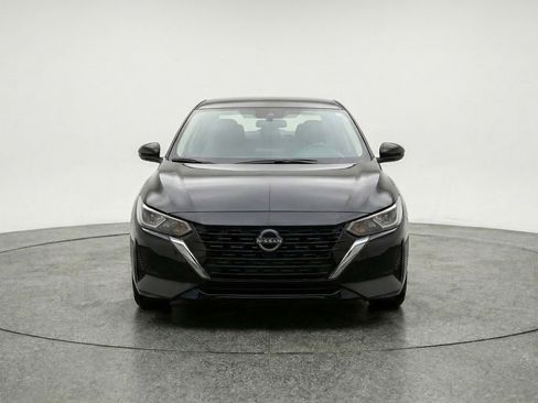 Used 2025 Nissan Sentra SV image 2