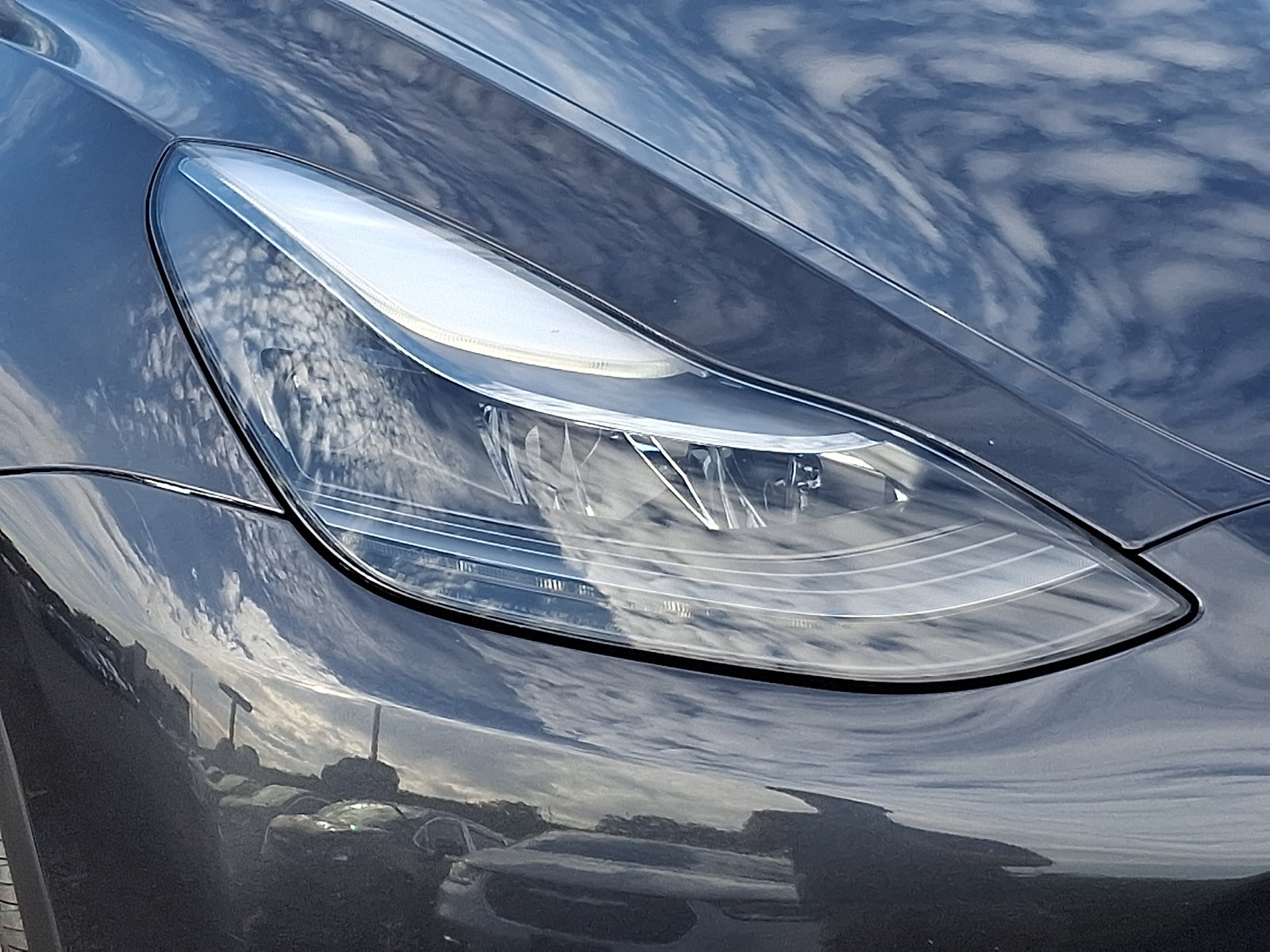 Used 2024 Tesla Model Y Long Range RWD image 9