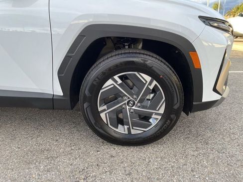 New 2026 Hyundai Tucson Blue SE image 42