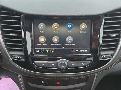 Used 2022 Chevrolet Trax LT w/ LT Convenience Package image 20