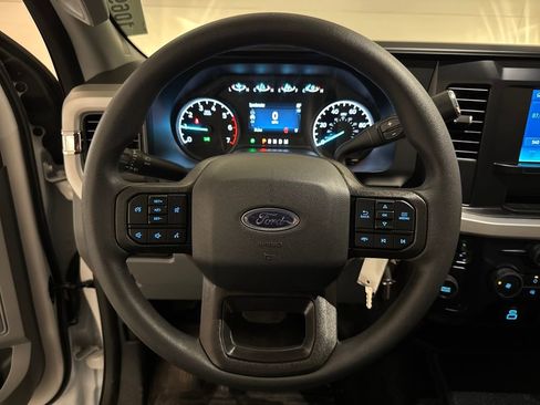 New 2026 Ford F250 XL w/ XL Chrome Package RWD image 9