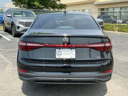 New 2026 Volkswagen Jetta SE FWD image 4