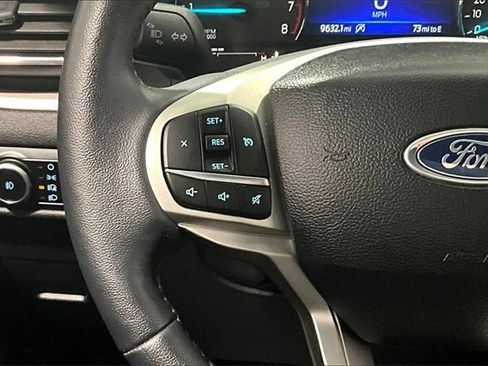 Used 2023 Ford Explorer XLT image 11