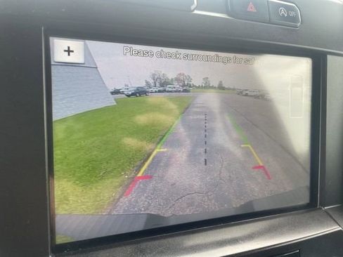 Used 2018 Ford F150 Lariat w/ Equipment Group 502A Luxury AWD/4WD image 25