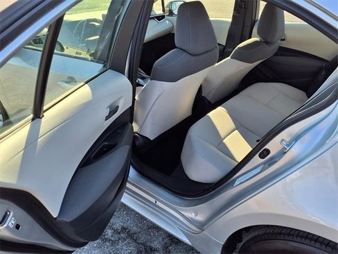 Used 2022 Toyota Corolla LE image 77