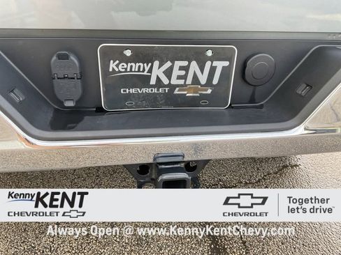 Used 2023 Chevrolet Silverado 1500 LT image 10