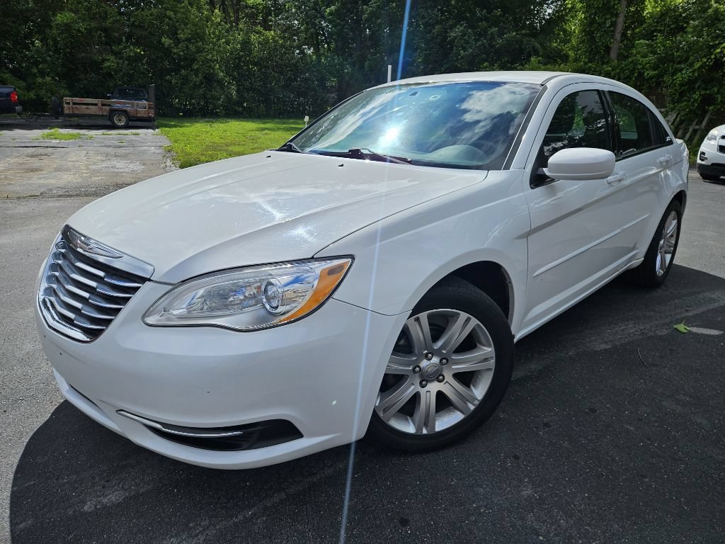 Used 2012 Chrysler 200 LX FWD image 1