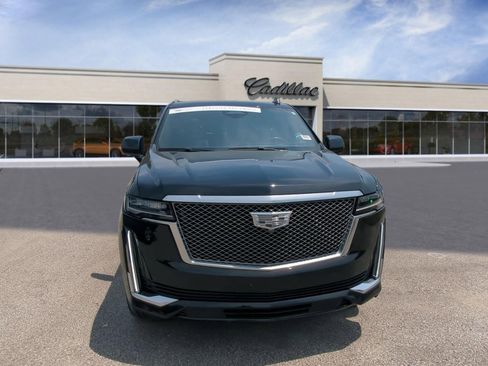 Used 2023 Cadillac Escalade Premium Luxury w/ LPO, Radiant Package AWD/4WD image 3
