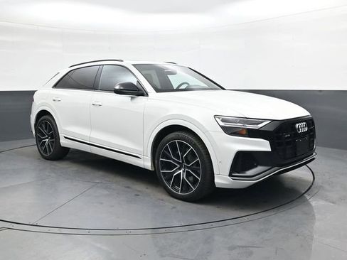 Used 2020 Audi SQ8 Premium Plus w/ Driver Assistance Package image 2
