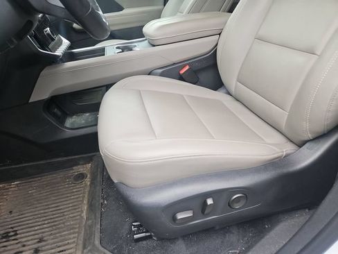 Used 2024 GMC Acadia Elevation w/ Luxury Package AWD/4WD image 14