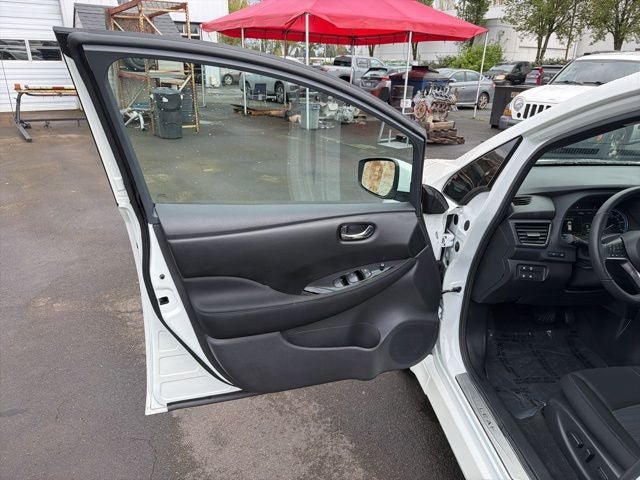 Used 2025 Nissan Leaf SV Plus FWD image 9