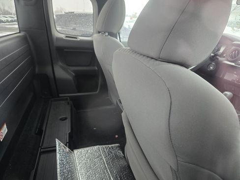 Used 2023 Toyota Tacoma SR image 18