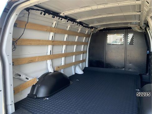 Used 2023 Chevrolet Express 2500 w/ Driver Convenience Package image 10