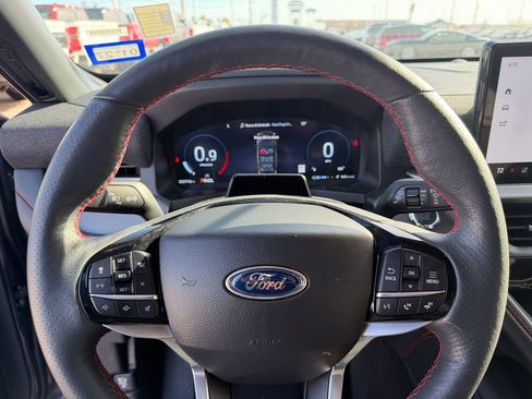 Certified 2025 Ford Explorer ST-Line w/ ST-Line Street Pack image 27