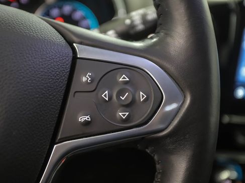 Used 2021 Chevrolet Traverse LT image 13