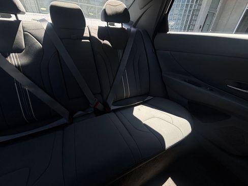 Used 2025 Hyundai Elantra SEL FWD image 39