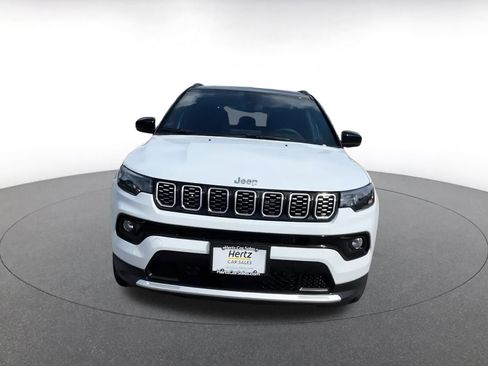 Used 2025 Jeep Compass Limited image 4