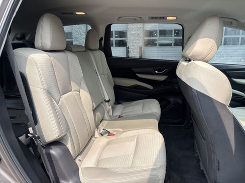 Used 2022 Subaru Ascent Premium w/ Convenience Package AWD/4WD image 23