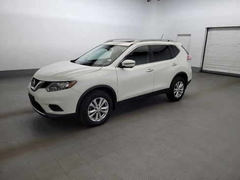 Used 2016 Nissan Rogue SV w/ SV Premium Package AWD/4WD image 2
