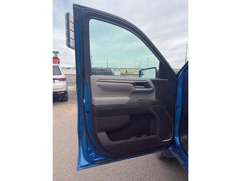 Used 2023 Chevrolet Silverado 1500 LT w/ Z71 Off-Road Package image 11