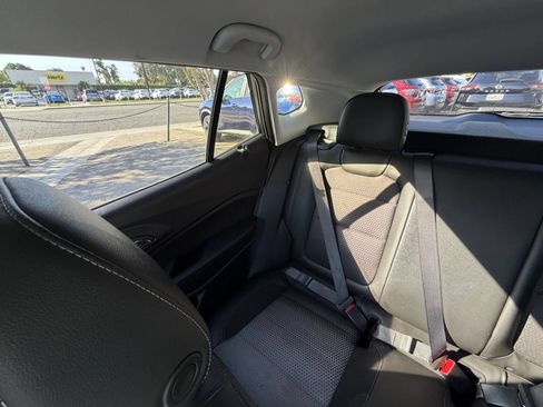 Used 2025 Chevrolet Trax LT FWD image 37