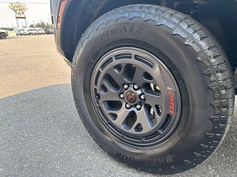 Used 2026 Nissan Frontier PRO-4X AWD/4WD image 24