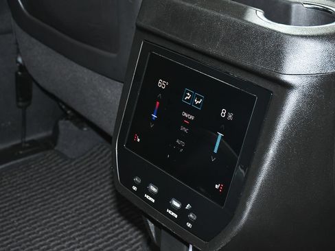 Used 2025 GMC Yukon XL Denali Ultimate AWD/4WD image 55