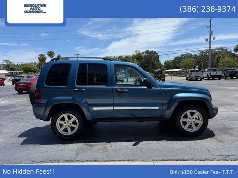 Used 2006 Jeep Liberty Limited AWD/4WD image 4