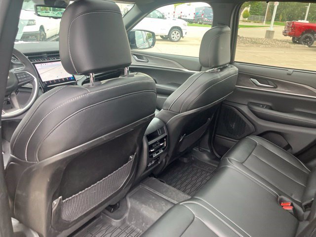 Certified 2024 Jeep Grand Cherokee Limited w/ Luxury Tech Group II AWD/4WD image 22